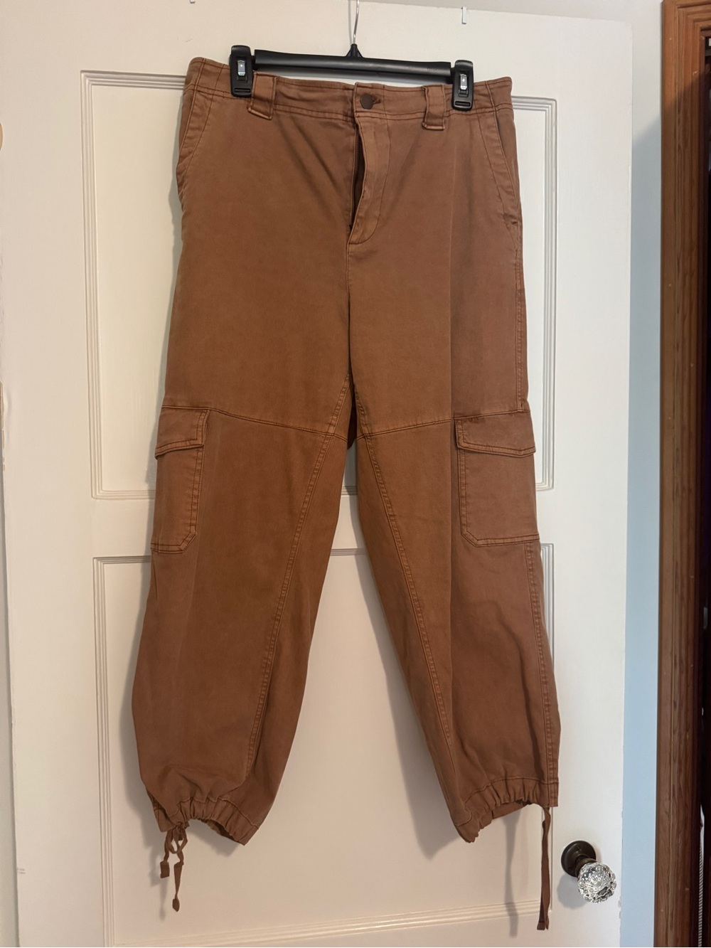 Old Navy high waisted cargo pants, size L